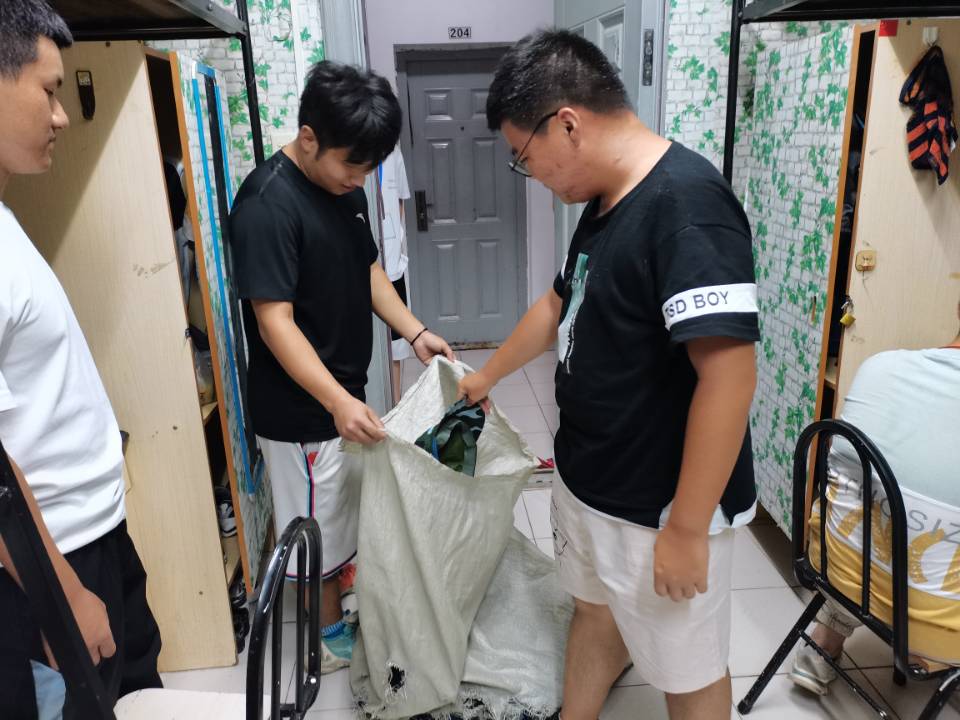 1632819796183917.jpg 1632819796183917.jpg