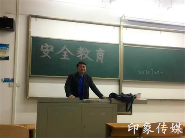 李洋_副本.jpg