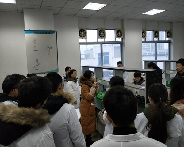 1545904144463280.png 问问_副本.png
