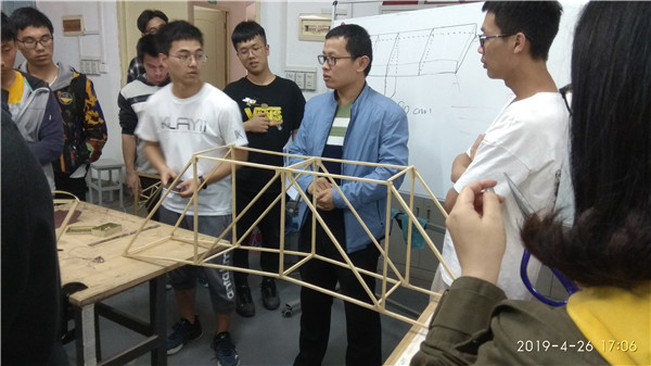 1556372912122111.jpg 1556289807659505.jpg