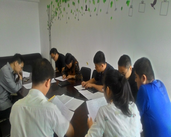 1507711302391201.jpg 17年奖学金评审会议.jpg