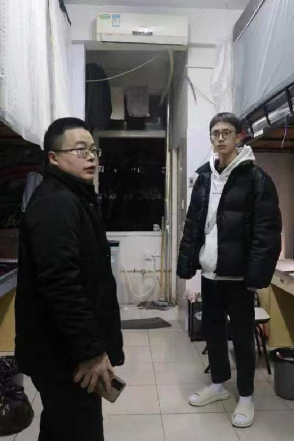 1676869440387501.jpg 寰