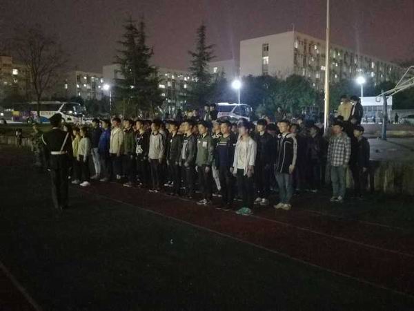 1490875940663808.jpg Cache_5af4ccf5d1fcad79..jpg