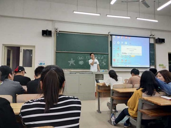 1525614958346491.jpg 8026082CFA6308DECE2899DE0B8A9E2E.jpg