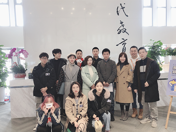 1575122637108332.png 合影.png