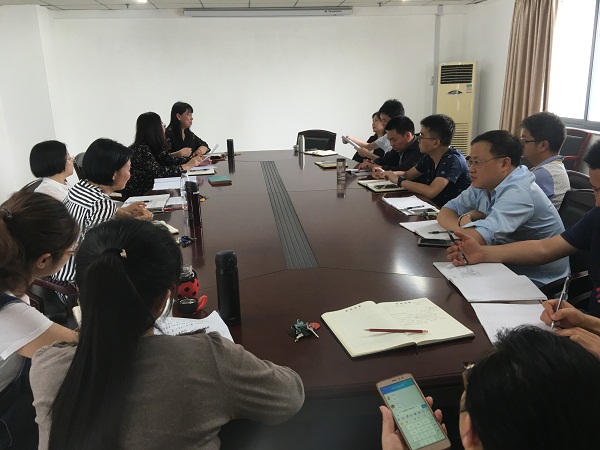 1526025064709421.jpg 17-18-2期中教学检查教师座谈会2018.5.9.JPG