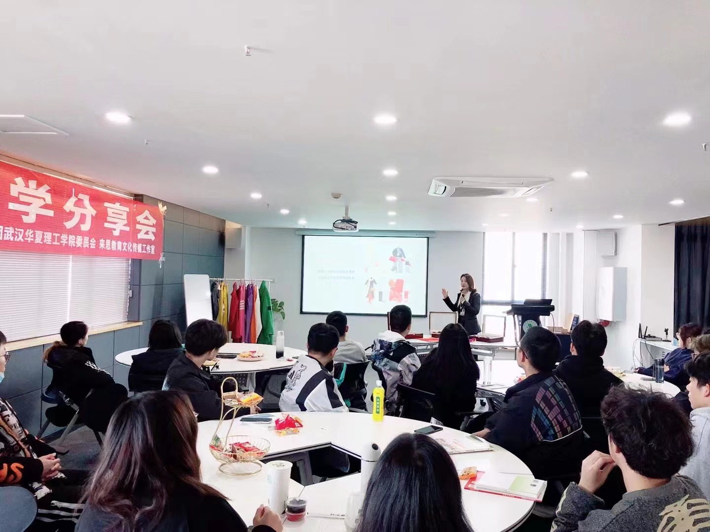 1638866163886885.jpg b986b232394bdfab4b73cbf796998cb.jpg