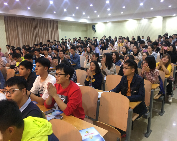 1539829487988526.jpg 防校园贷1.jpg