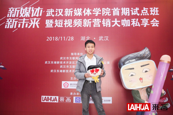 1562850605116753.jpg 生活照2_副本.jpg