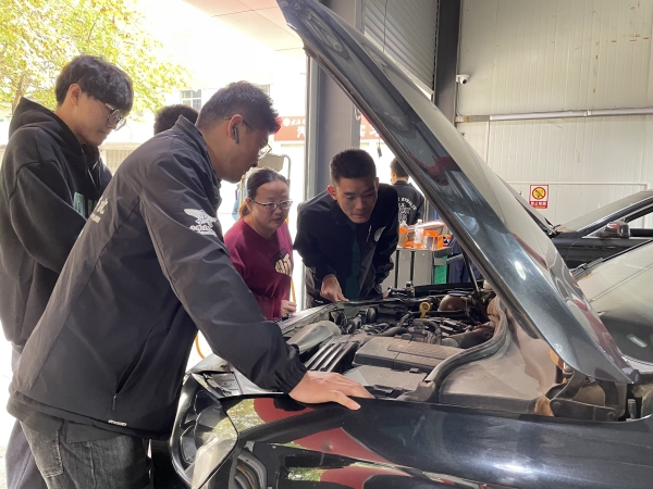 1636372876138368.jpg 1636372876138368.jpg