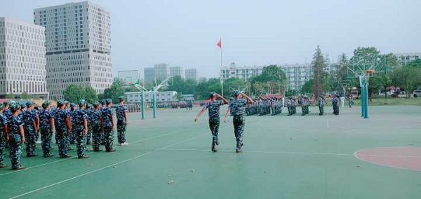 1537107279115058.jpg CE9B8A54ED53CABF68FC49CD55CDB038.jpg