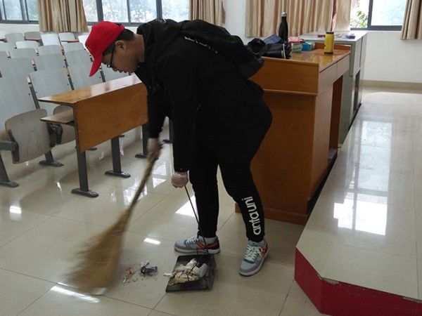 1524812571124262.jpg QQ图片20180424223814_副本.jpg