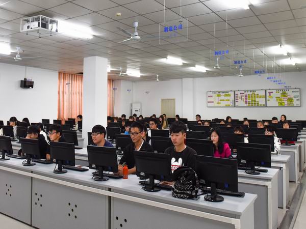 企业综合模拟实训室（一）.jpg