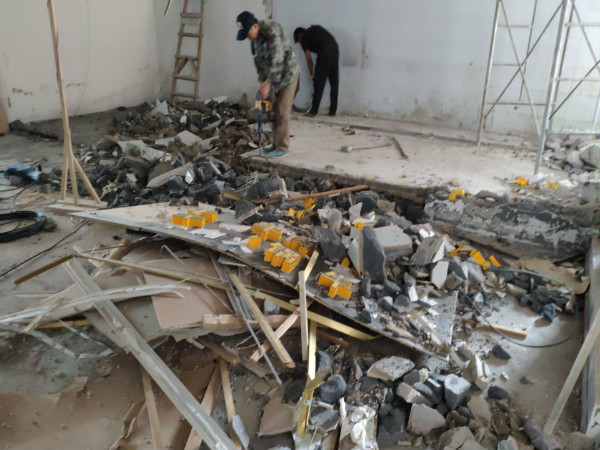 我院实践队于武汉了解工人情况 (1).jpg