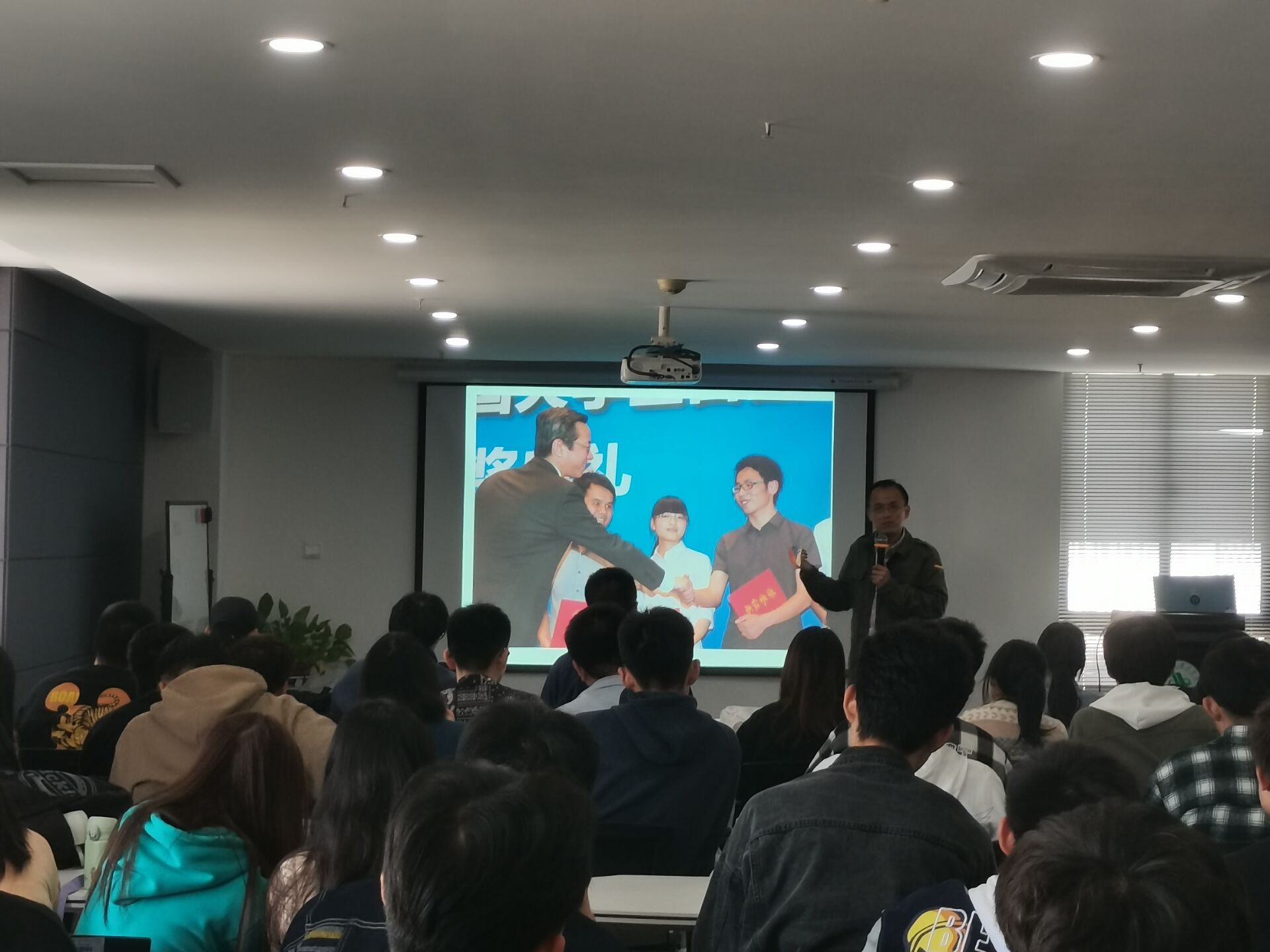 1635216580127352.jpg 1635216580127352.jpg