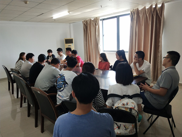 9月3日   新生工作交接会3.jpg