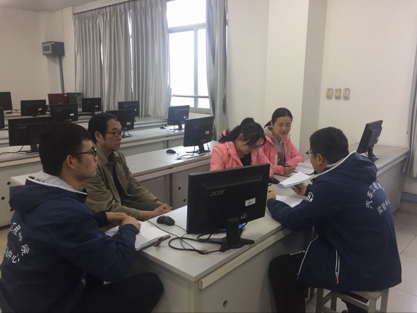 学习两会精神.jpg