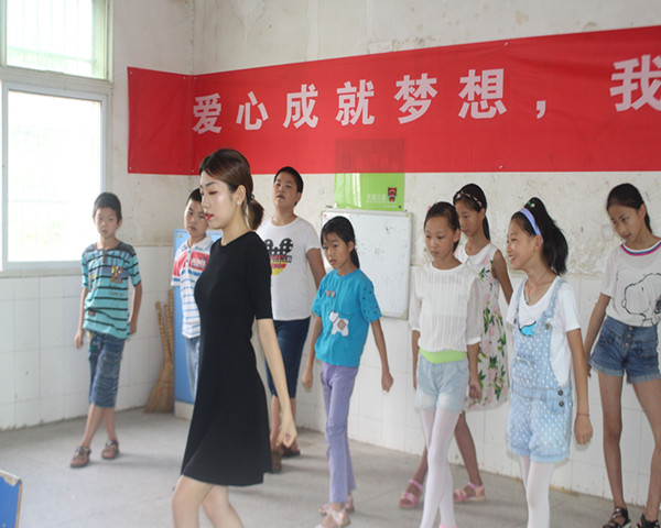 跳舞.jpg