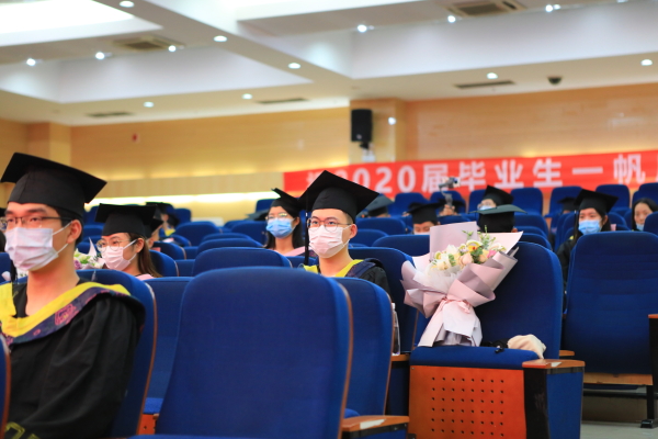 1592385252750517.jpg 毕业8.JPG