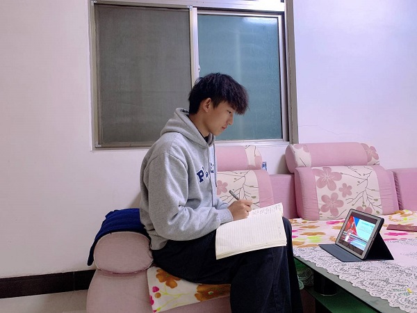 1583808256186499.jpg EFD36B439A44C3483BA25A190D27B0CC.jpg