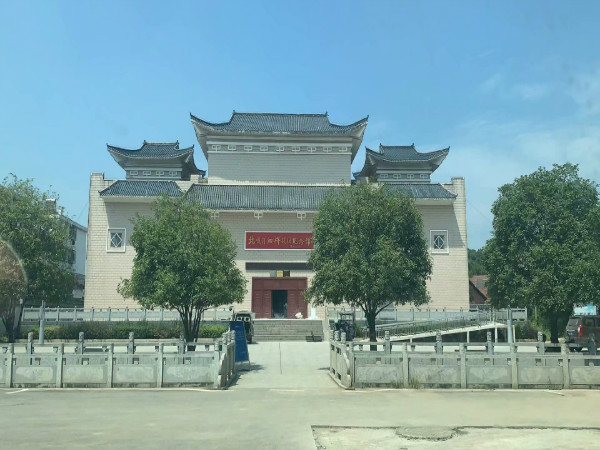 我院城乡规划系美丽乡村实践队师生参观汀泗桥战役纪念馆 (2).jpg