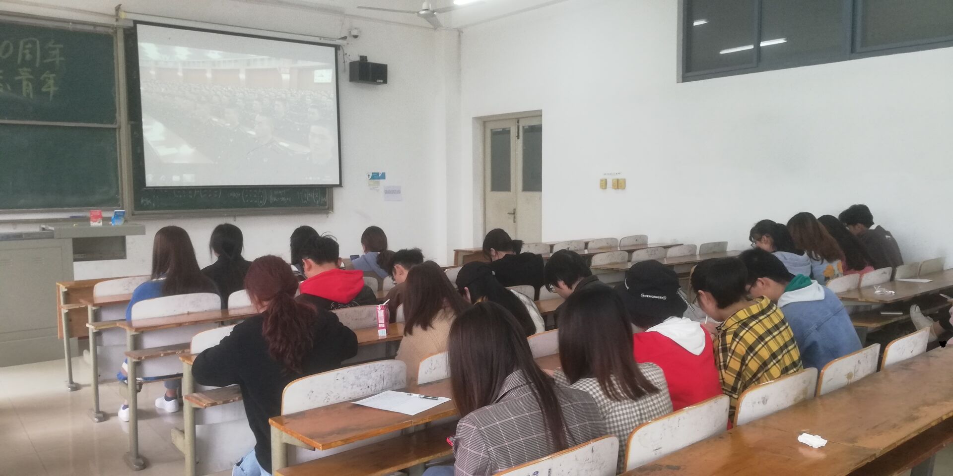 1556626250286376.png 1556626250286376.png