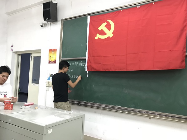 1530520613105647.png 8E900C0F10B9FC98EE7C9B00340B299F.png