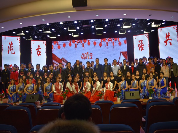 1545787587739802.jpg 参演.jpg