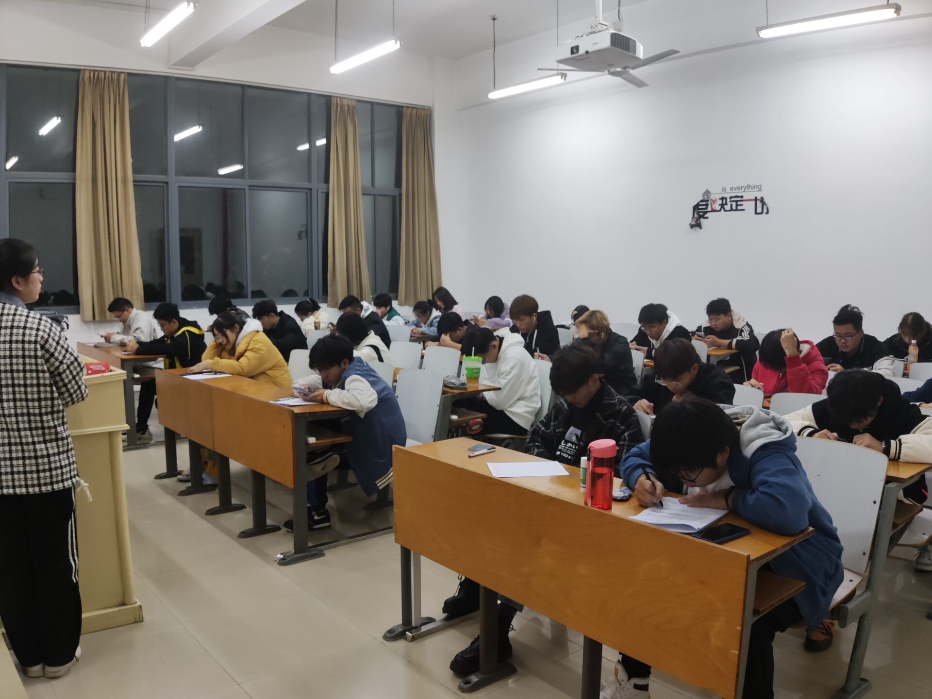 1636632997443786.jpg 1636632997443786.jpg