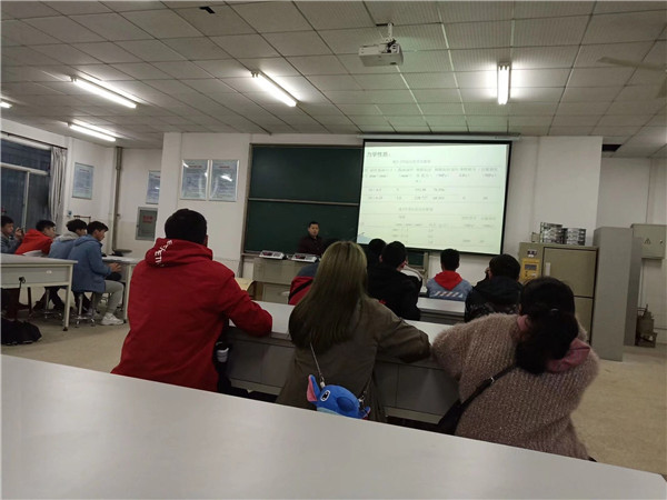 1553770352972905.jpg 结构大赛培训班3.jpg